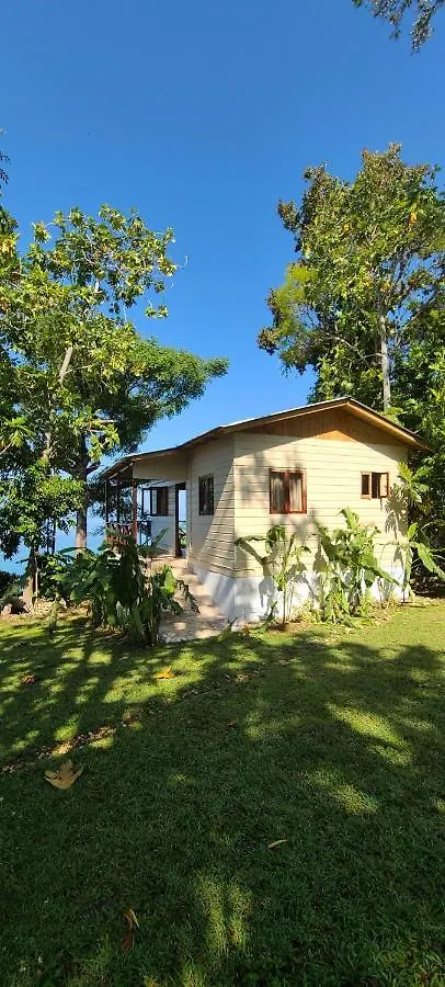 Wilton House Oceanview Cabin Hotel Mearnsville Guest house